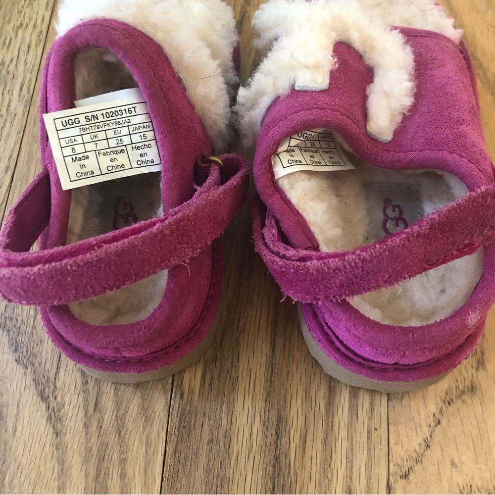 UGG Sandals Size 8 - Picture 7 of 7
